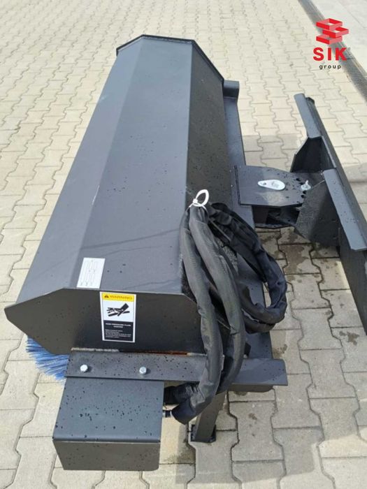 Perie asfalt profesională 1,82 m pentru mini încărcătoare