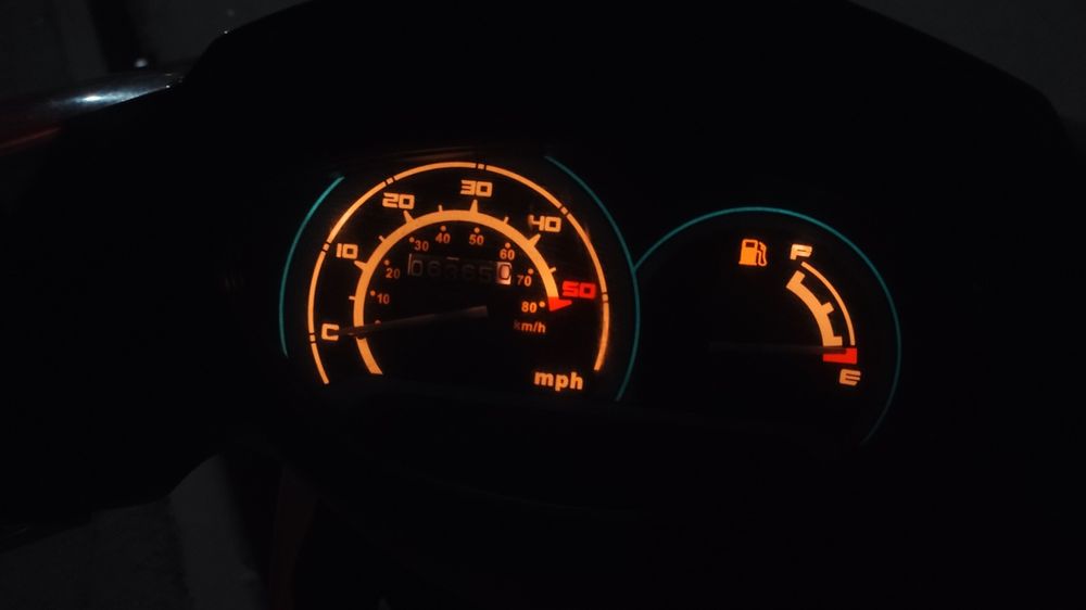 В продажа мопед М8