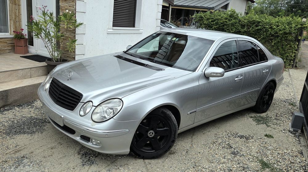 Mercedes-Benz E220cdi Manual
