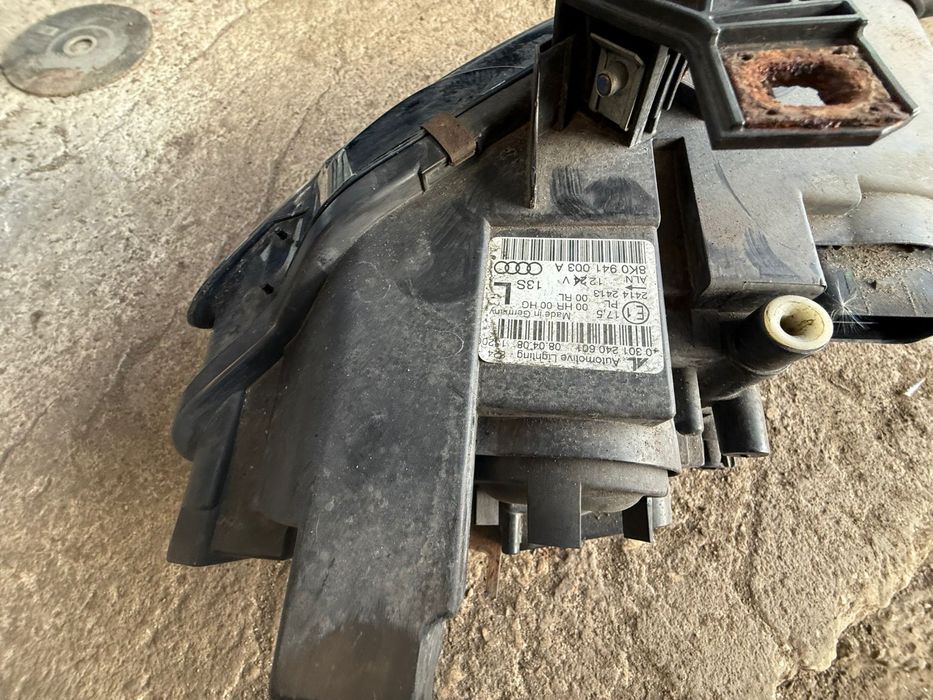 Ляв фар за Ауди Audi A4 B8 Обикновен 8k0941003