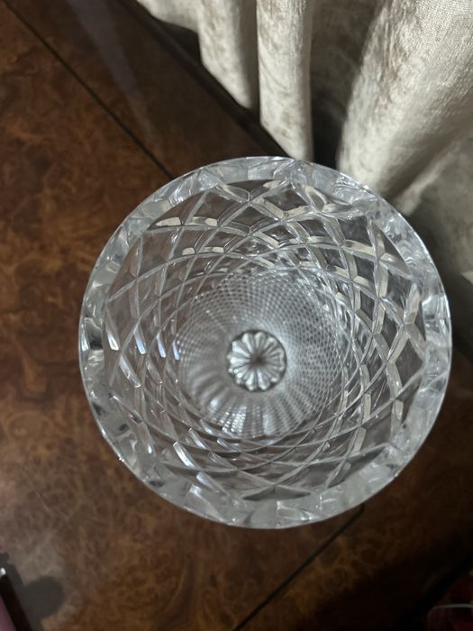 Ваза хрустальная большого размера