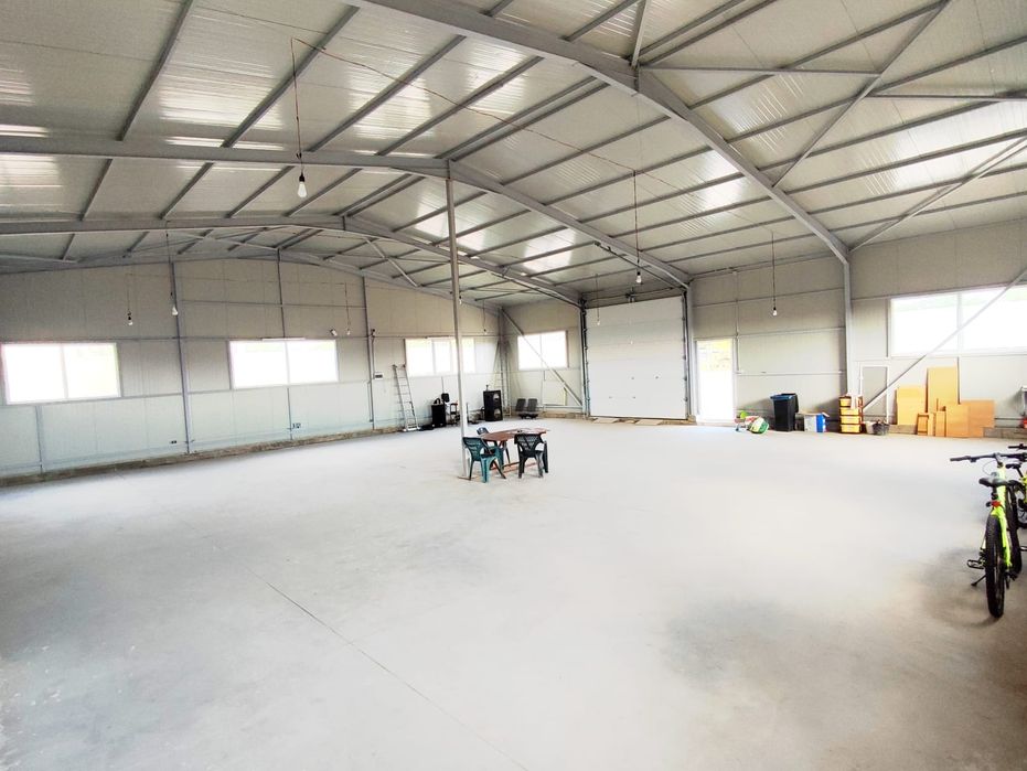 Hală închirierz 700m2 . 300m2, hală 400m2 curte