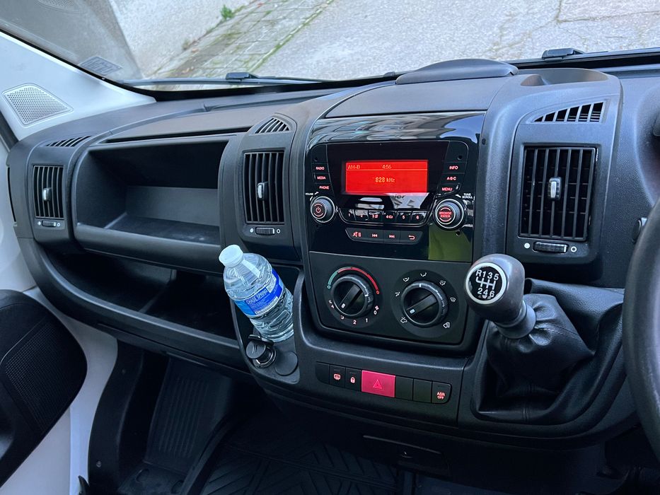 Продавам Пежо Боксер пътна помощ