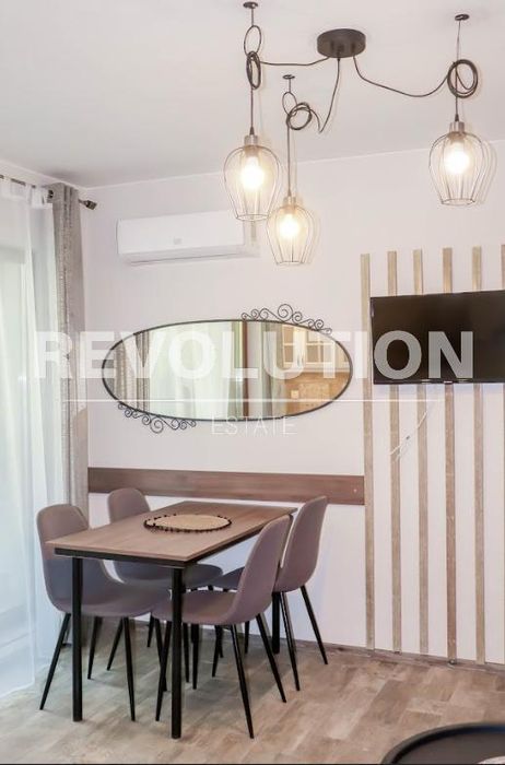 Дава се под наем Тристаен апартамент в Варна, Център - 100 кв.м за 1000 € - Снимка #3