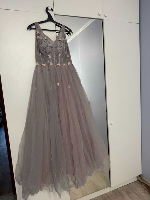 Платье на выпускной вечер