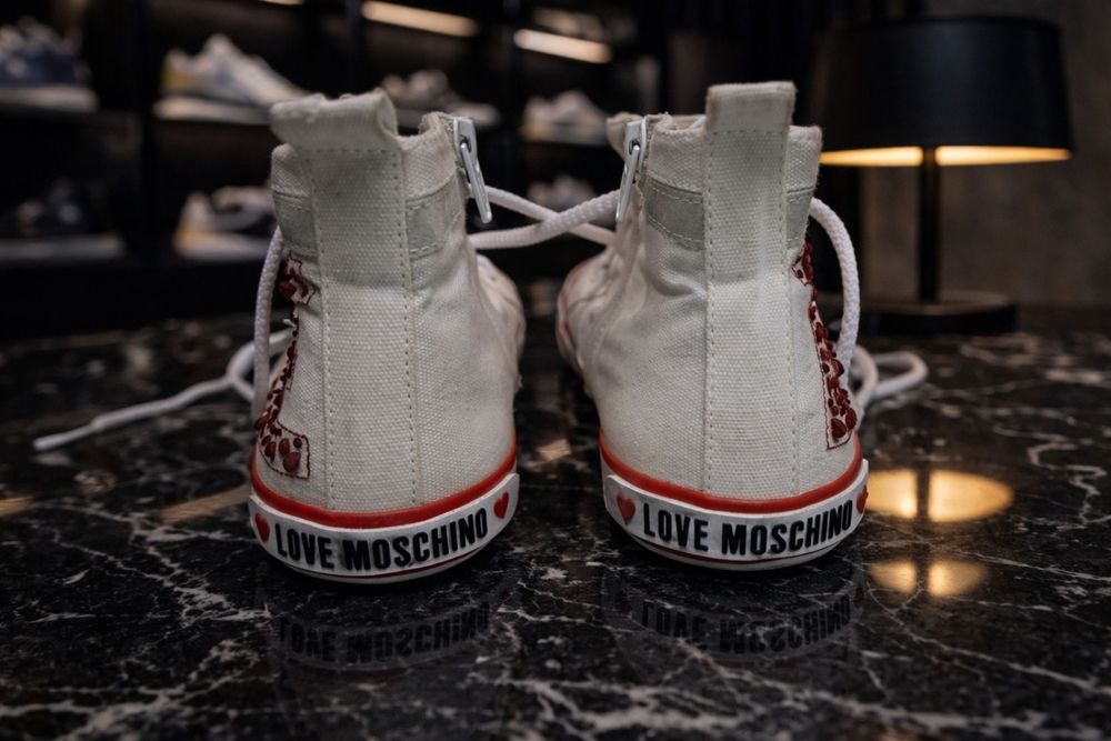 Love Moschino N 37 Limited