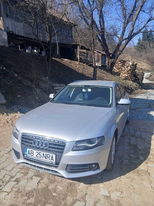 Audi a4 b8 mașină in stare buna