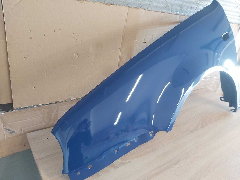 Aripa Fata Stanga VW Golf 4/IV 1998-2004 Vopsita Albastru