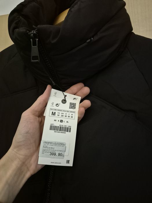 Vand geaca NOUA Zara marimea M