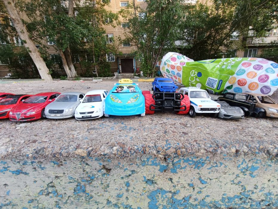 Продам машинки разного вида