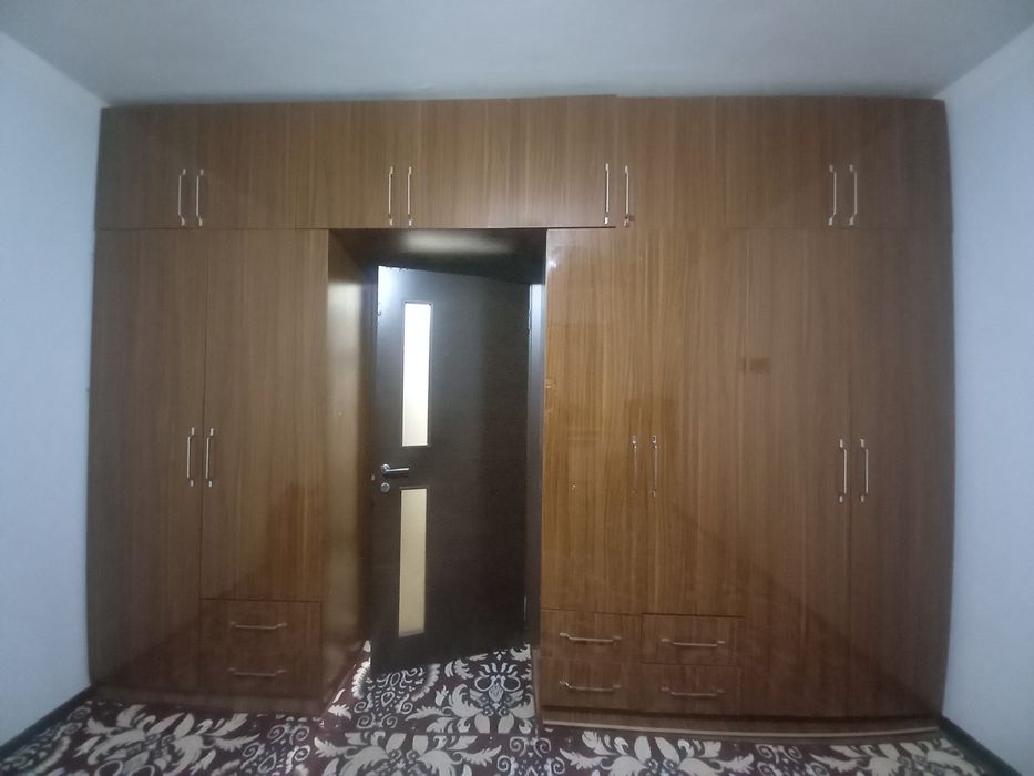 Mebel sotiladi akrill qilingan