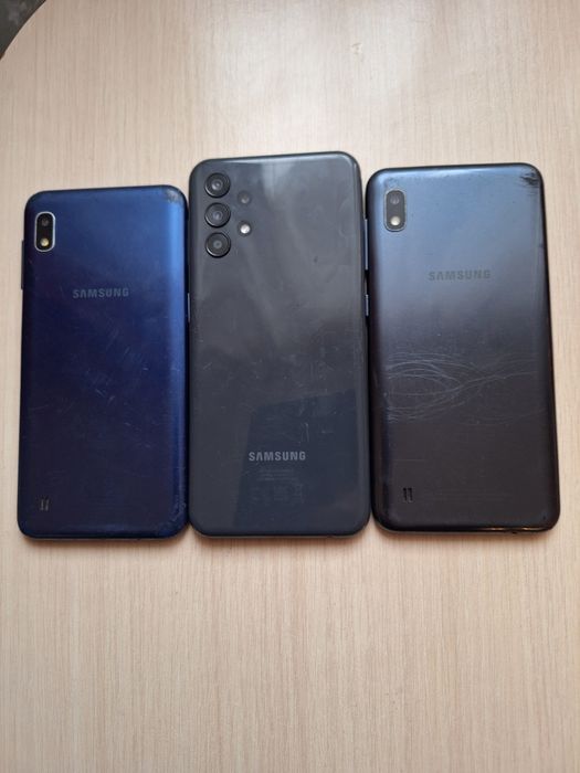 Vand telephone Samsung pentru piese