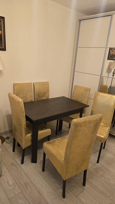 Masa dreptunghiulara extensibila cu 6 scaune