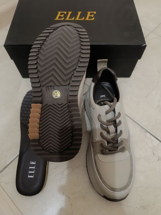 Новые кроссовки на девочку р36