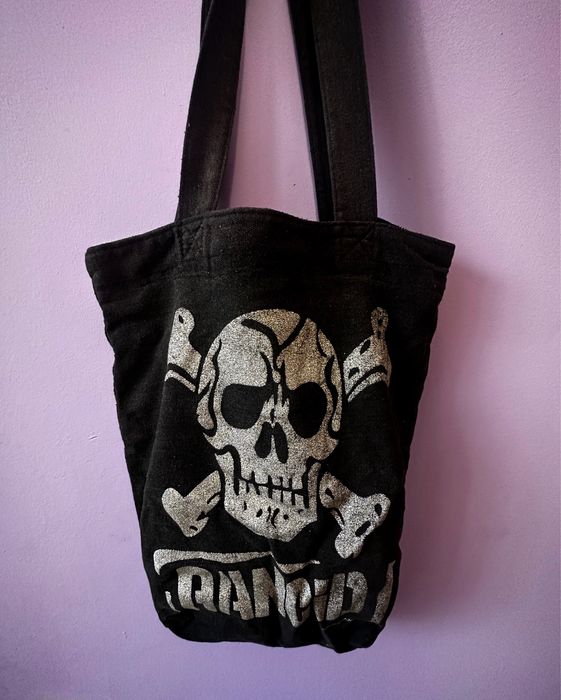 Дамски чанти - 30лв за всичките