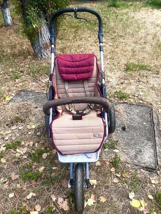 Детска количка Hauck и седалка за кола