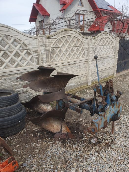 Vând plug Rabewerk  k60