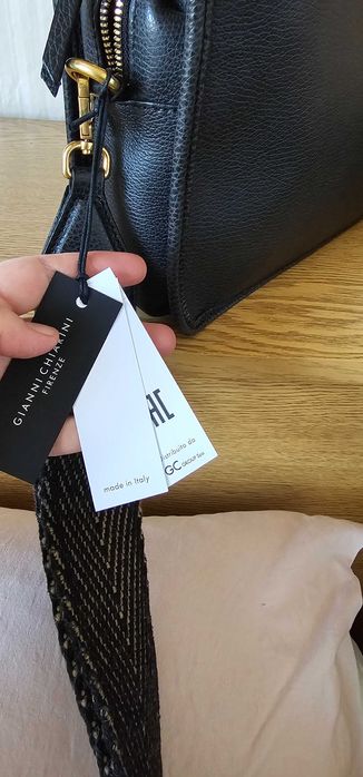 Чанта Gianni Chiarini с етикет