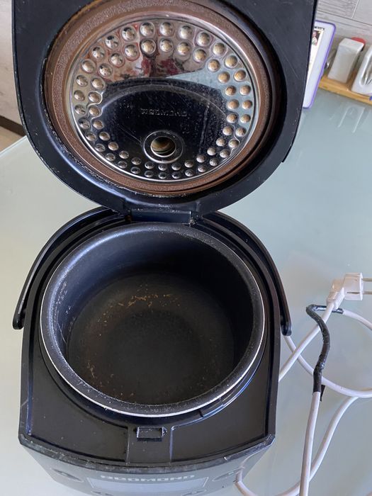 Продам мультиварку Redmond