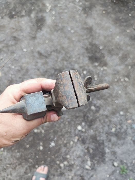 Тиски советские б/у