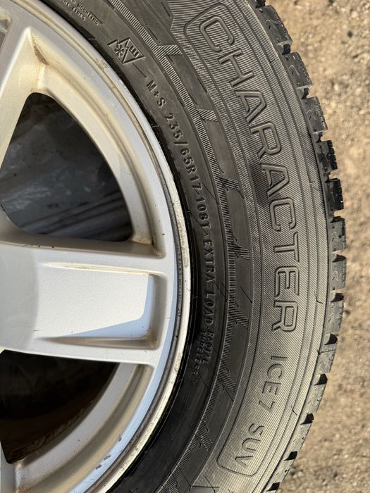 Резина Ikon Charcter Ice7 SUV 235/65/R17