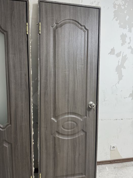 5 есік бар.7000 теңге.