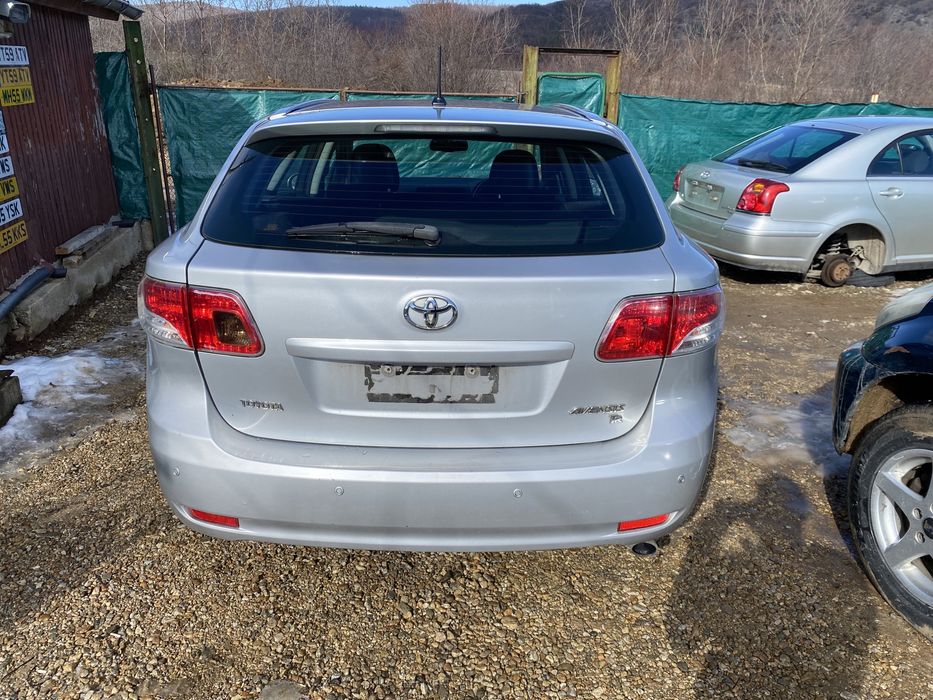 Тойота Авенсис Toyota Avensis T27 2010г На части 2.2 dcat 150 кс
