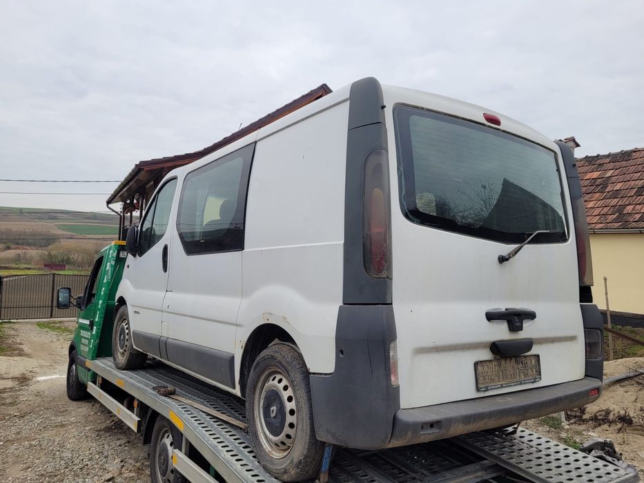 Dezmbrez renault trafic