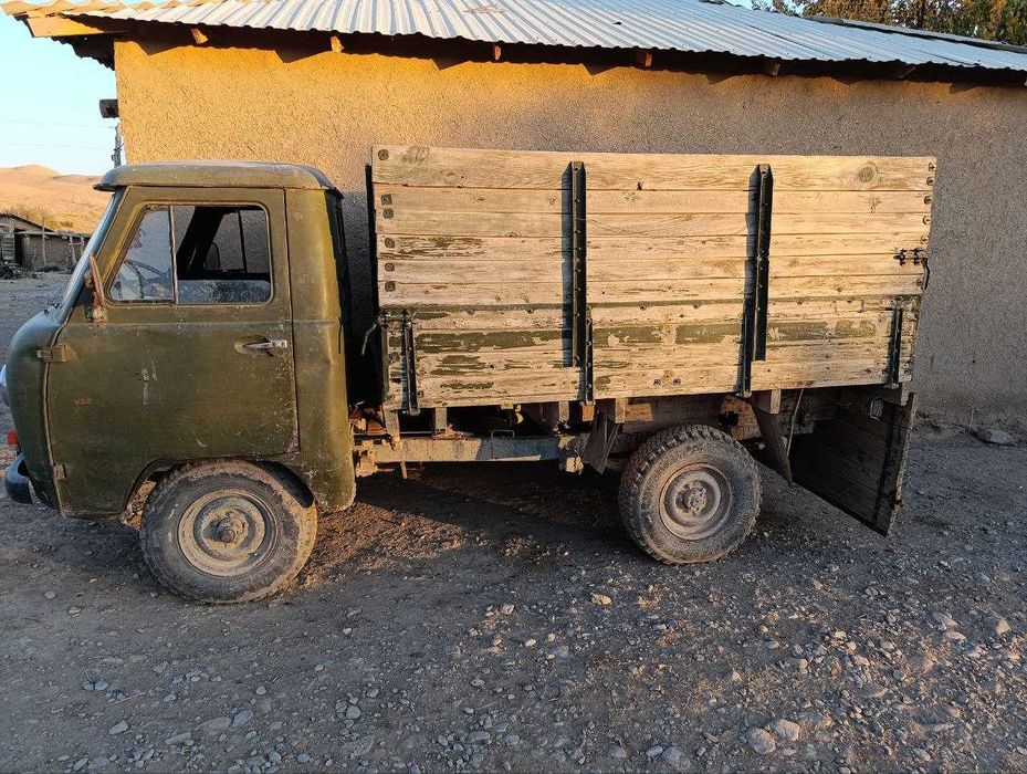 Uazik bortavoy, holati yaxshi.