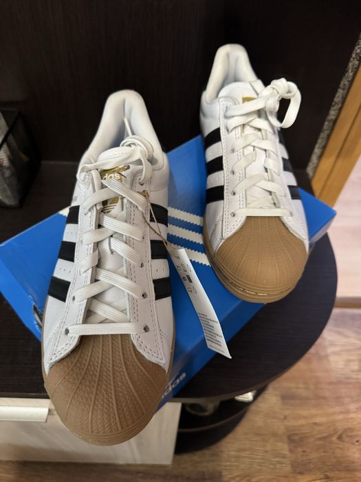 Adidas Originals различни модели, всички в размер  39.1/3