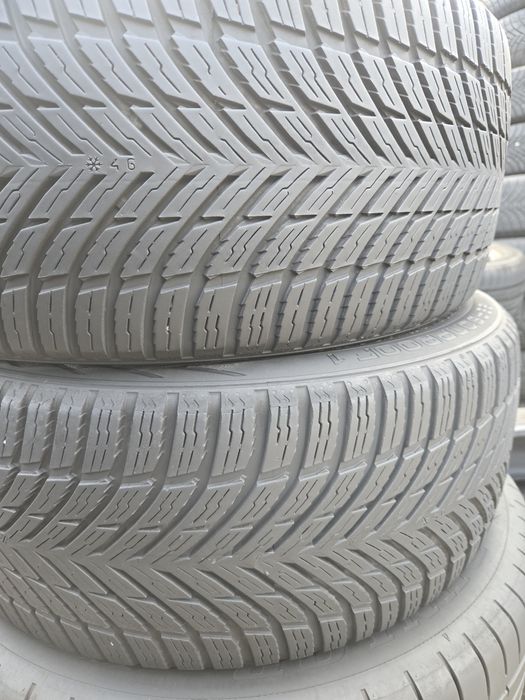2бр. 225 45 17 Nokian всесезонни.