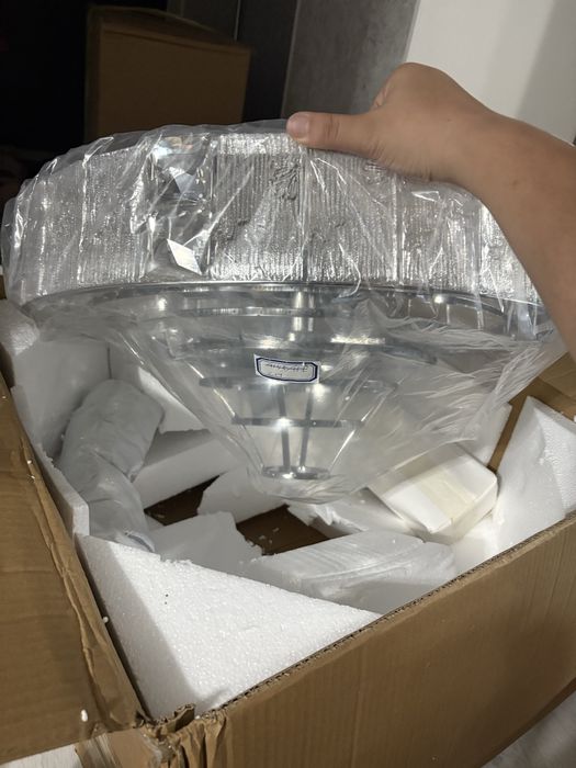 Новая Люстра срочно