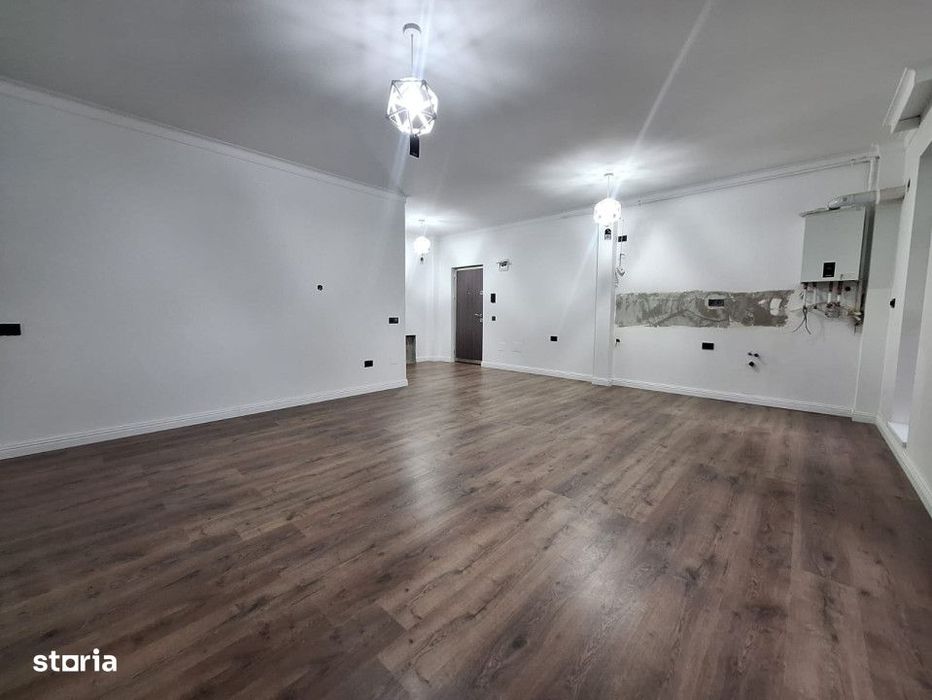 Apartament cu 2 camere, 58 mp, balcon, zona Teilor — fotografia 3