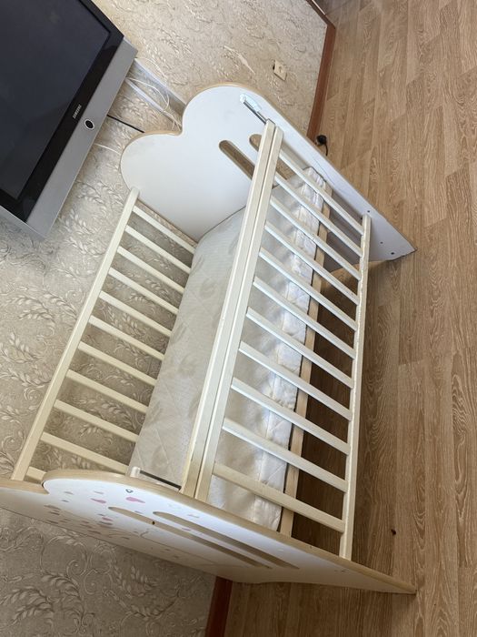 Детский манеж с матрасом