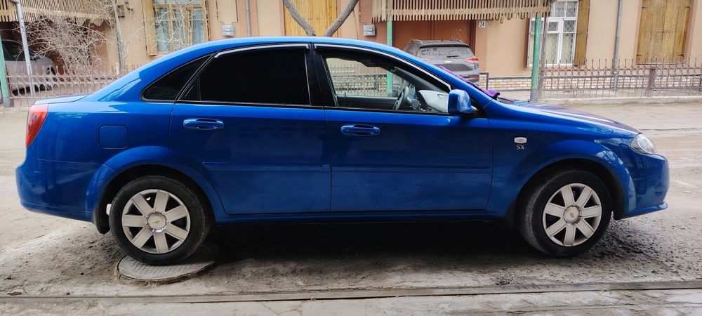 Chevrolet Gentra 1.5 сотилади 2015 сини