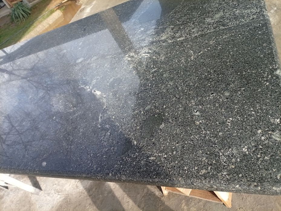 Granit toshlarimiz oʻziz hoxlagan razmirda kesib faska ochib beramiz