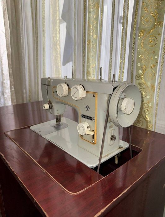 Швейная машинка - Подольск 142. Tikuv mashinasi - Podolsk 142.