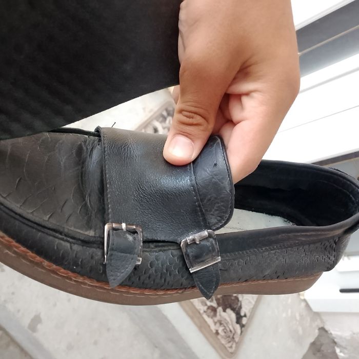 Oyoq kiyim erkaklar uchun
