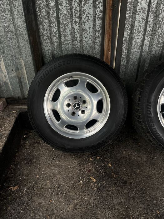 Продам резину с дисками 235/60/16