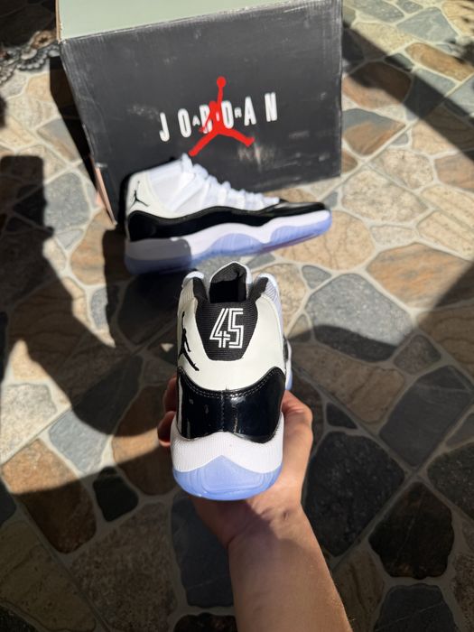Air Jordan 11