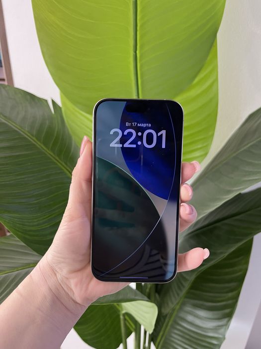 iphone 15 Pro в идеальном состоянии