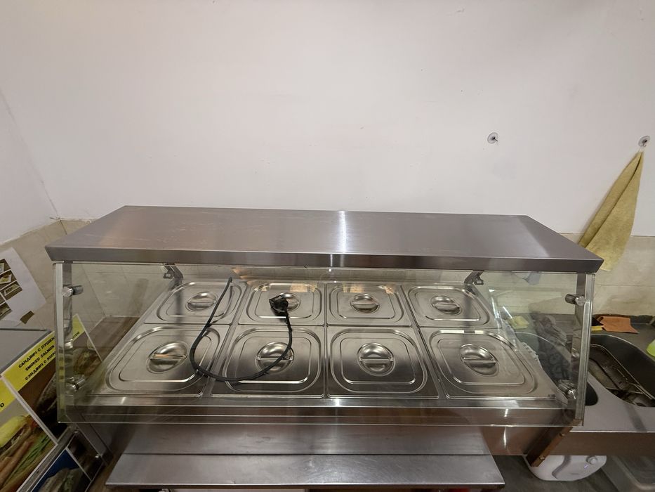 Топла витрина с нагревател