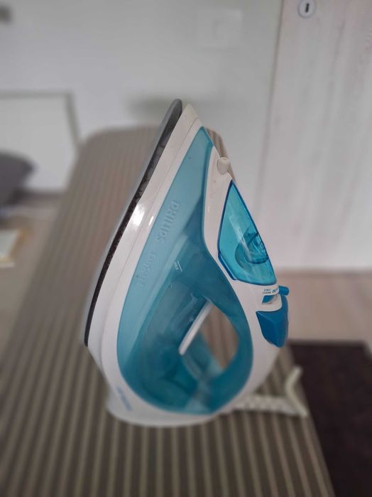 Vand fier de calcat Philips