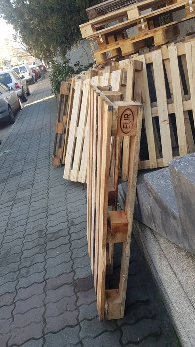 скари и европалети продавам