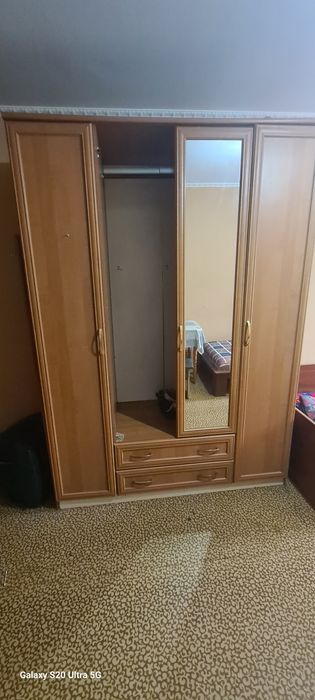 Продам кровать, диван, сервант, шкаф
