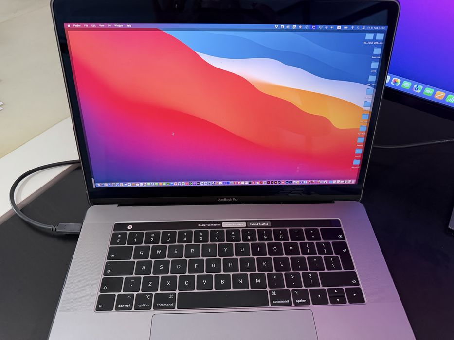 MacBook Pro 15” 2019 | i9 8-Core | 16GB RAM | 512GB SSD | Touch Bar