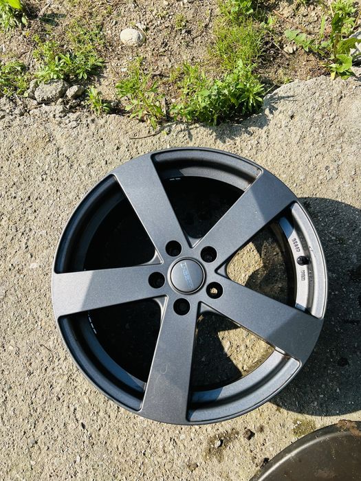 Лята джанта R18  Dezent Graphite 18