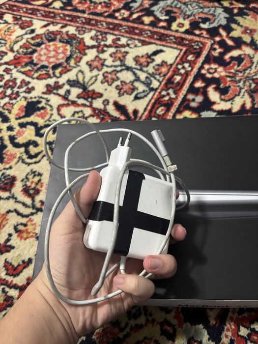 Продам Apple Macbook Air 11” (2010)