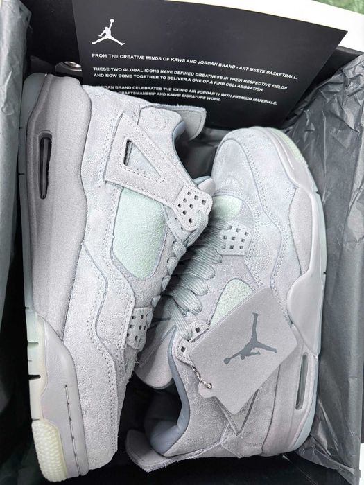 Nike Air Jordan 4 Retro Kaws