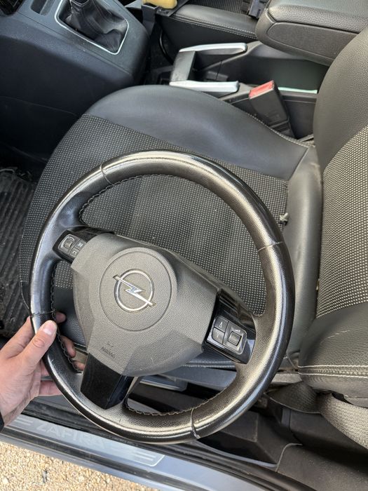 Волан Opel Zafira B / Astra H с еърбег